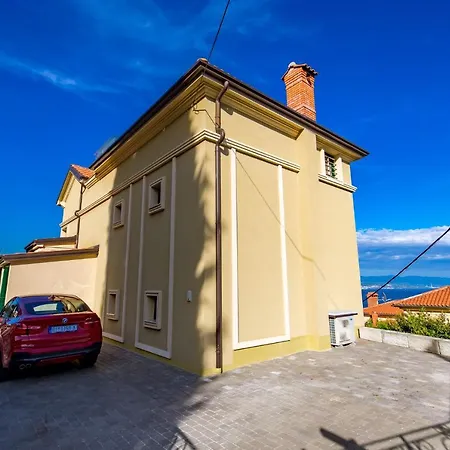 Apartment Lux *