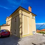 Apartament Lux *